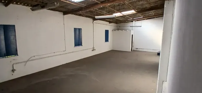 Excelente Galpão com 326m² na Travessa do Arraial do Retiro (bem localizado) - Salvador -