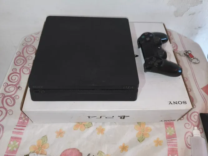 PlayStation 4 slim