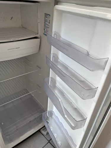 Geladeira Electrolux RE31