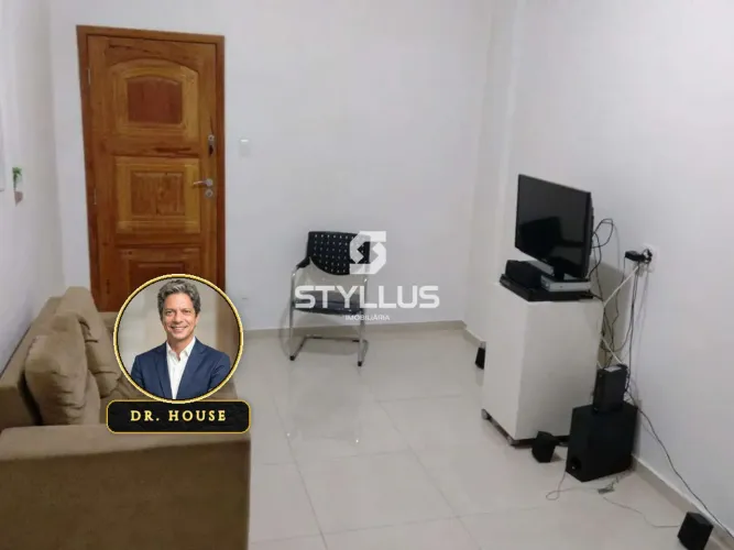 Apartamento Reformado com 2 Quartos e Vista Livre em Riachuelo! M27T