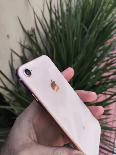 iPhone 8 64GB Apple | Touch ID OK | Preço de Desapego