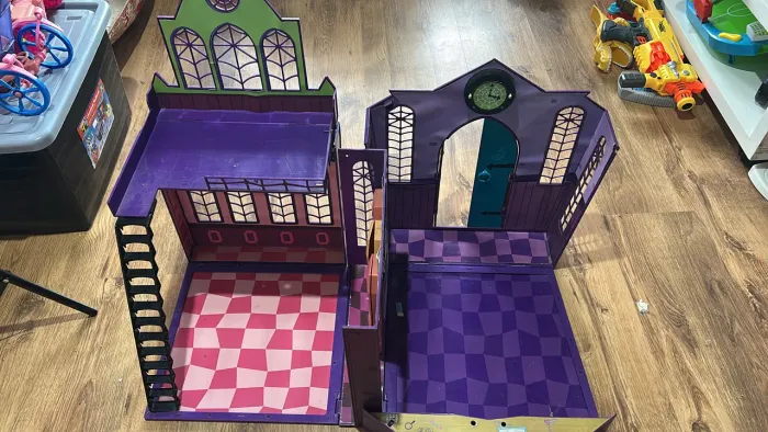 Mansão Monster High School