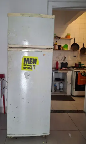 Geladeira Brastemp 320L degelo manual
