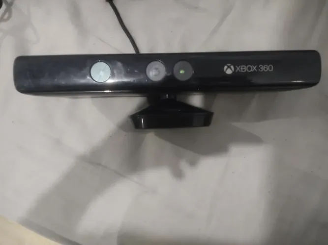 Vendo Kinect e HD de Xbox 360