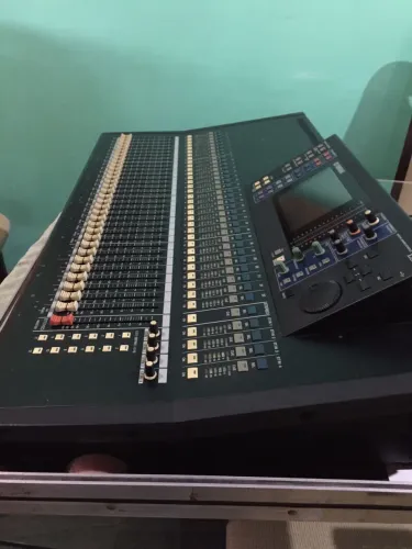 MESA DE SOM YAMAHA LS9/32 COM CASE