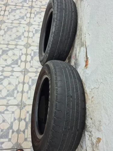 2 Pneus seminovo 175/75R 14