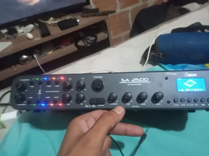 caixa amplificadora dois canais top