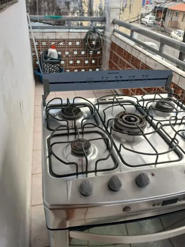 Fogão Brastemp 5 bocas todo em inoxidável semi novo