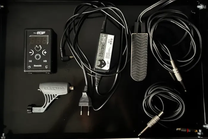 Kit Tattoo Electric Ink - Máquina + Fonte Mini Pop