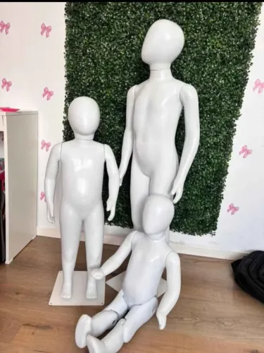 MANEQUINS 