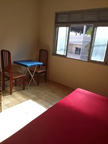 QUARTO PARA ESTUDANTE 
