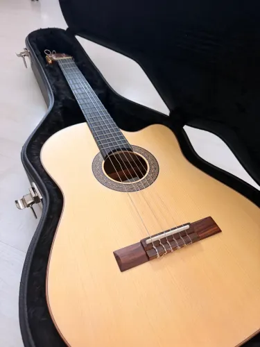 Violão Acústico Rozini RX515 Studio Flat Fosco Louro Preto RX515.AC.F.CT.LP