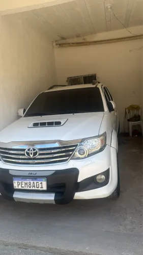Toyota Hilux SW4 SRV D4-d 4X4 3.0 TDI Dies. AUT 2012