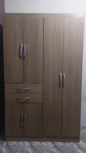 Guarda-Roupa de Solteiro - Ótimo Estado