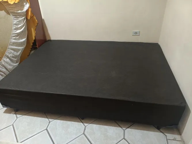 Base Box Casal Preta - Em Perfeito Estado