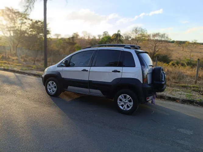 Fiat Idea Advent./ Adv.locker 1.8 MPI Flex 5P 2013