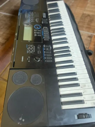 ? Teclado Casio CTK-6200 - R$ 800,00