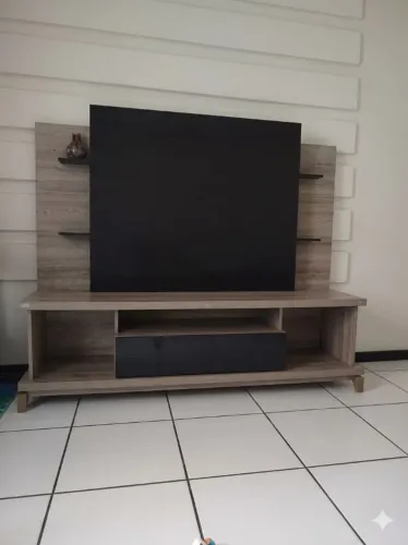 Rack com Painel de TV Rudnick (1,78m x 1,58m)