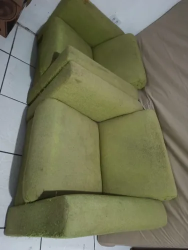 [DOAÇÃO] Duas Poltronas (Com arranhados de gato - Retirada no Local)
