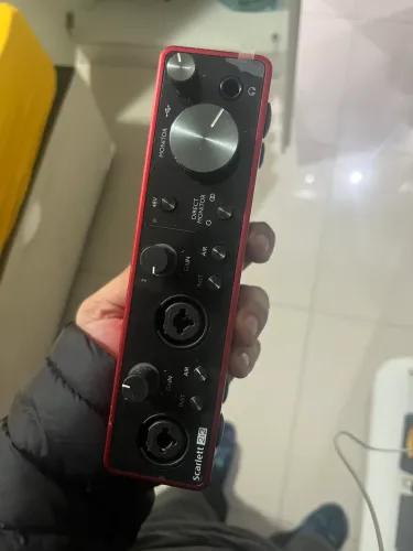 Focusrite 2i2 3 geração