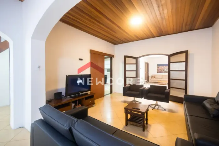 Casa em Rua Batista Cepelos - Vila Mariana - São Paulo/SP