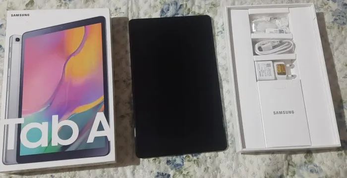 Tablet Samsung Galaxy Tab A T515 - R$ 450,00