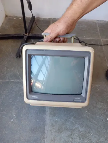 TV portátil o/decoração