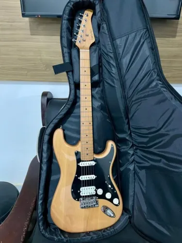 Guitarra Benson Hardy 902 NT/BK
