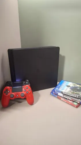 PS4 Slim + 2 Controles originais