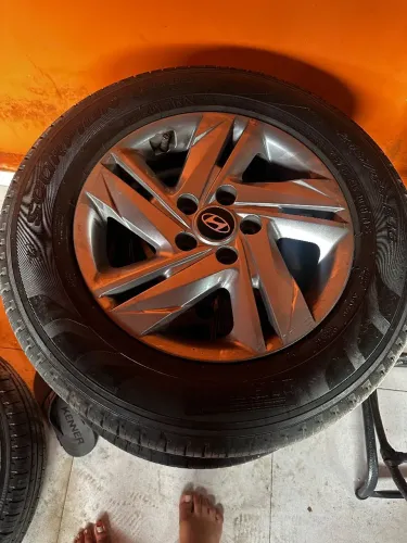Jogo de rodas com pneus do Creta aro 16