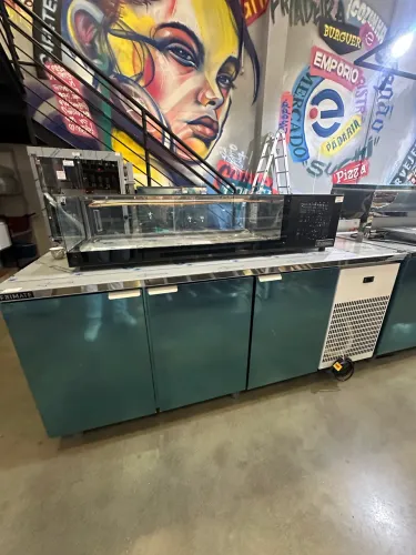 Balcão de serviço 2M refrigerado inox refrimate 
