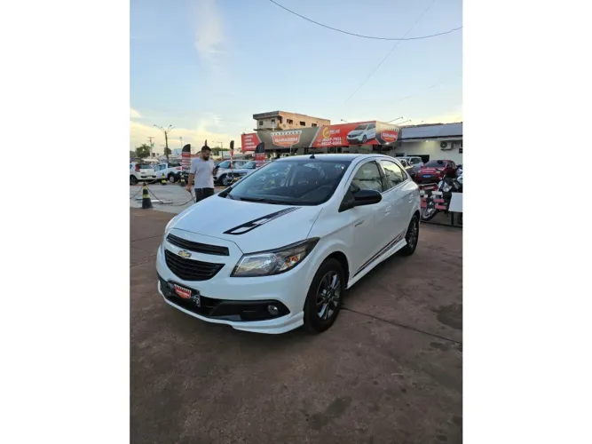 Chevrolet Onix Hatch Effect 1.4 8V Flex Mec. 4P 2016