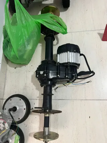 Eixo com motor para triciclo elétrico 