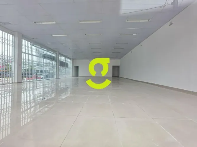 Ótima loja em avenida movimentada, 500m, fachada positiva, 12 vagas em ótima localização!