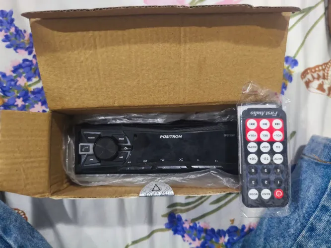 Rádio de carro Pósitron