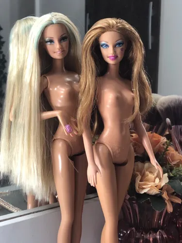 Lote de Barbie gliter manicure e Barbie fashionista Mattel