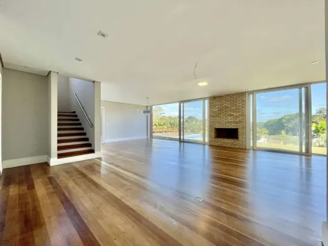 Casa ALUGA Granja Viana - 4 quartos com suíte, piscina, vista panorâmica!