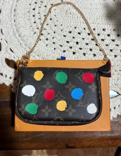 Bolsa Louis vuitton yayoi kusama