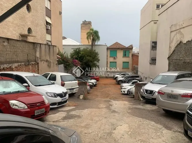 Imóvel para venda tem 720 metros quadrados em Moinhos de Vento - Porto Alegre - RS