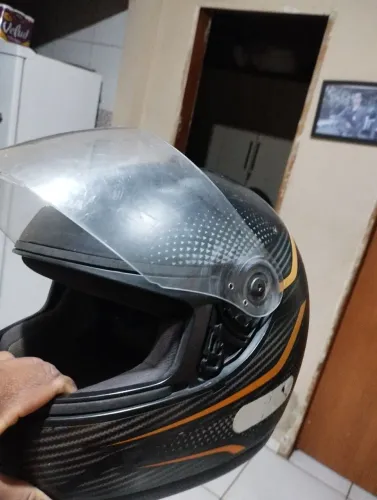 Capacete tamanho 60