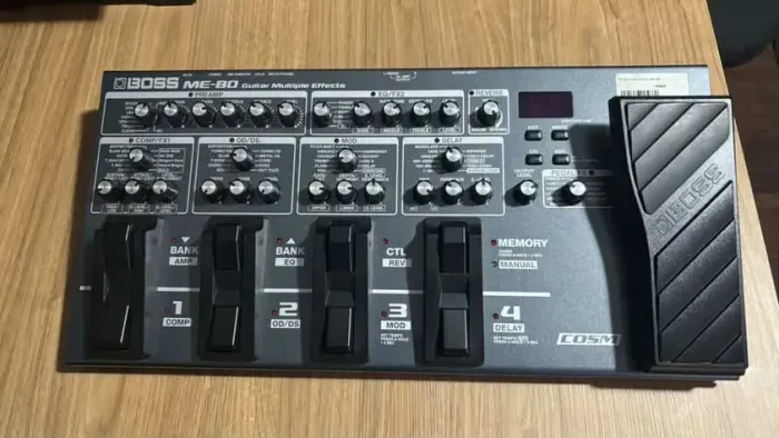 Pedaleira BOSS ME-80