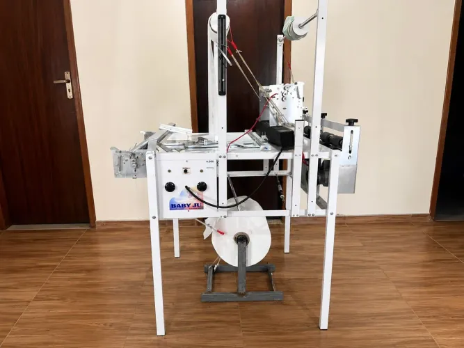 Máquina de fazer fraldas infantil e adultos descartáveis, tapete pet, abersorvente