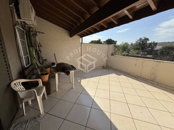 Sobrado à venda no Parque Residencial ANAVEC em Limeira-SP
