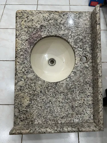 Pia de granito com Cuba Deca 72x50