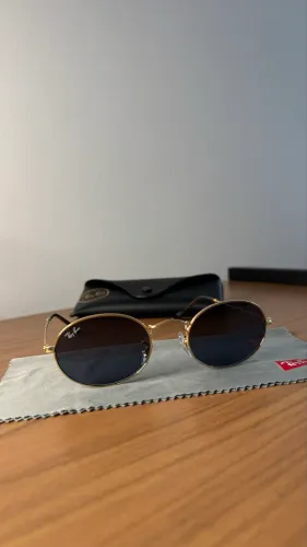 Óculos escuros Ray-Ban oval