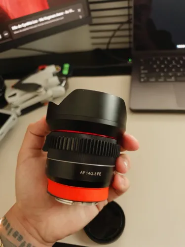 Vendo 14mm 2.8 Rokinon pra Sony