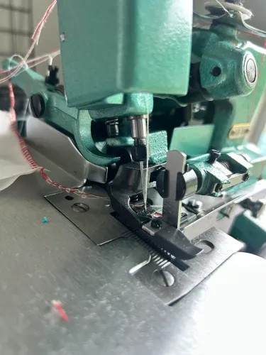 Máquina mini Overlock