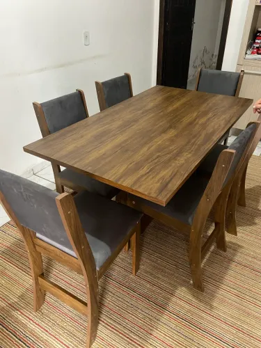 VENDA - MESA COM CADEIRAS