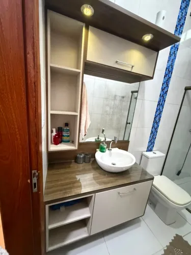 Armario Banheiro com cuba e torneira