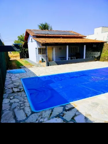 Caldas novas Casa com piscina atrás do dia dia, pego carro, aceito financiamento